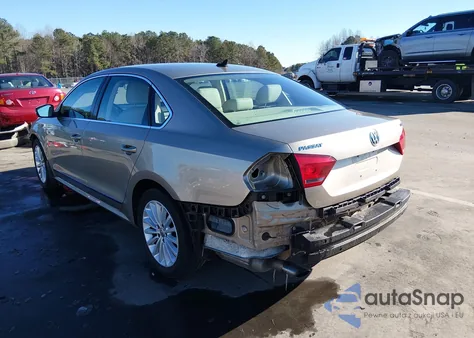 2015 Volkswagen Passat 1.8T Se из США, поврежденный, VIN 1VWBS7A3XFC013556